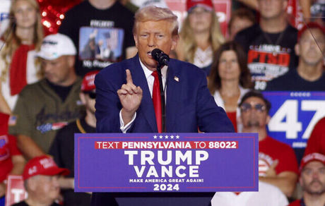 ترامپ: شکست هریس از بایدن راحت‌تر است