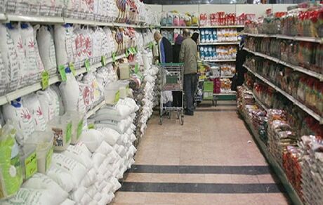 تامین کالاها اساسی با ارز چهار هزار و ۲۰۰ تومانی ادامه دارد