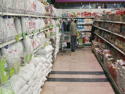 تامین کالاها اساسی با ارز چهار هزار و ۲۰۰ تومانی ادامه دارد