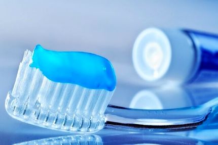 ساخت خمیردندانی با قابلیت ترمیم‌کنندگی مینای دندان