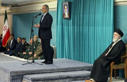 رئیس جمهور: وحدت حرف اول و آخر را می‌زند