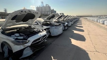 بزرگترین محموله خودروهای سواری مرسدس بنز متعلق به ایران خودرو وارد گمرک شد