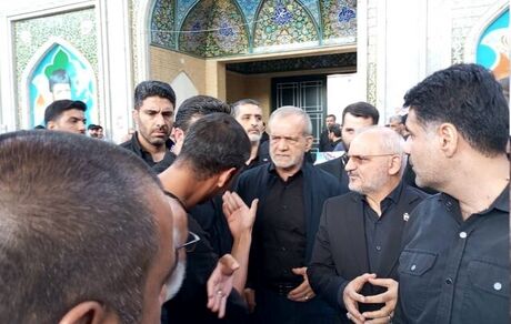 حضور رئیس جمهور کشورمان در مراسم گرامیداشت فرماندهان شهید قرارگاه مرکزی خاتم الانبیاء 
