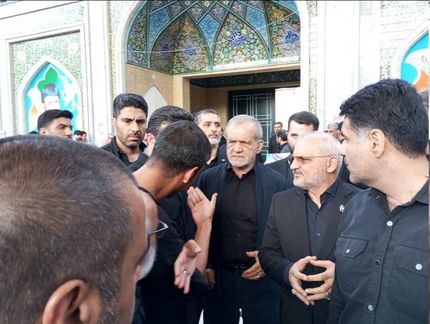 حضور رئیس جمهور کشورمان در مراسم گرامیداشت فرماندهان شهید قرارگاه مرکزی خاتم الانبیاء 