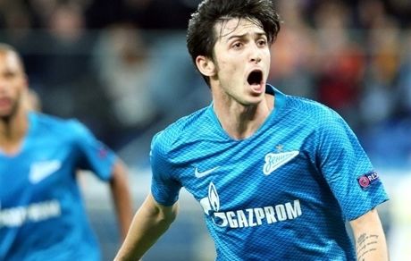 
اسمم سردار است، خودم سرباز ایرانم
