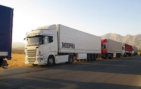 صادرات ۳ میلیون تن کالا از مرز مهران در سال جاری