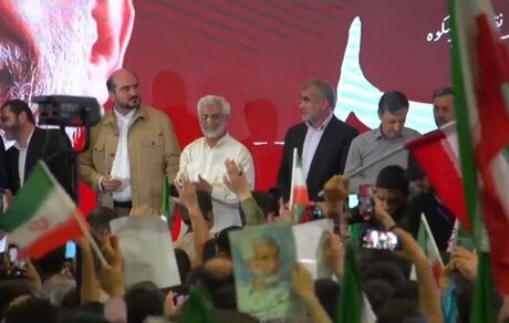 جلیلی: می خواهیم به سمت جهش حرکت کنیم