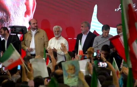 جلیلی: می خواهیم به سمت جهش حرکت کنیم