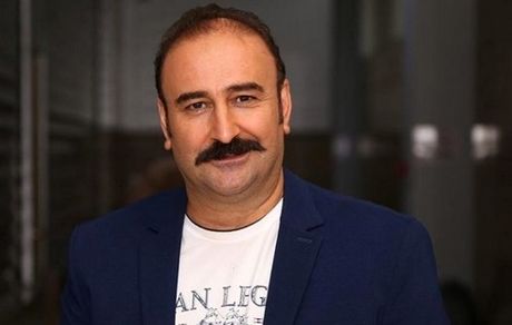 مهران احمدی: آقای وزیر لطفا از خودتان و خانواده محترمتان مایه بگذارید