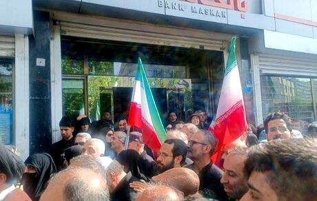وداع با شهدای اقتدار با حضور جمعی از مدیران ارشد بانک مسکن