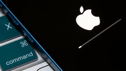 اپل، آیفون‌ها را در داخل جعبه آپدیت می‌کند