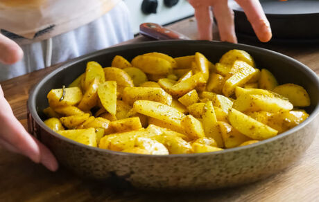 این ماده غذایی را با سیب زمینی نخورید