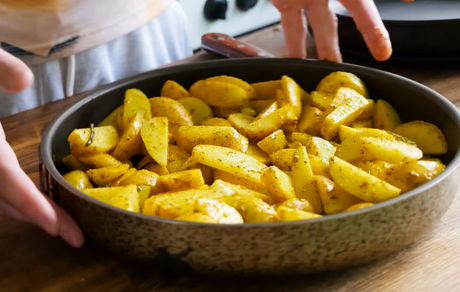 این ماده غذایی را با سیب زمینی نخورید