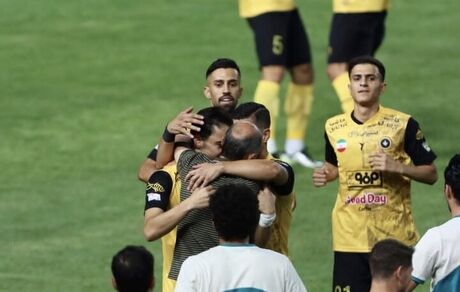 سپاهان با درخشش کسری طاهری از بحران خارج شد / گل‌گهر بالاخره باخت