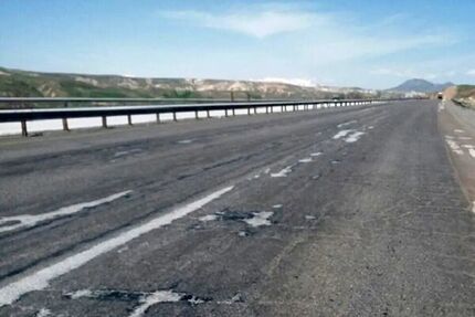 آزادراه تبریز به تهران در پی اصابت پرتابه دشمن بسته شد