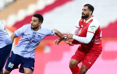 پرسپولیس با شکست تراکتور به لیگ بازگشت / شانس قهرمانی پرشورها رنگ باخت