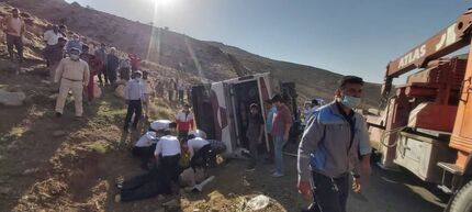 تکذیب فوت نفر سوم در حادثه واژگونی اتوبوس خبرنگاران