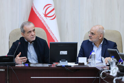 رئیس جمهور: اجرای «روز بدون خودرو» در دستگاه‌های دولتی دنبال می‌شود