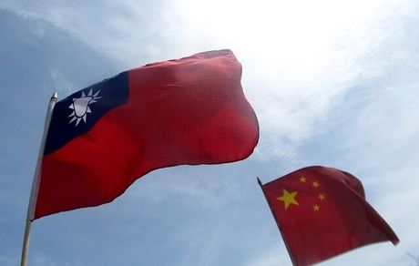 وزیر خارجه تایوان: باید برای درگیری نظامی احتمالی با چین آماده باشیم