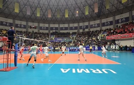 رقابت شهداب یزد و شهرداری ارومیه در صدر جدول لیگ برتر والیبال / پیکان هم مدعی شد