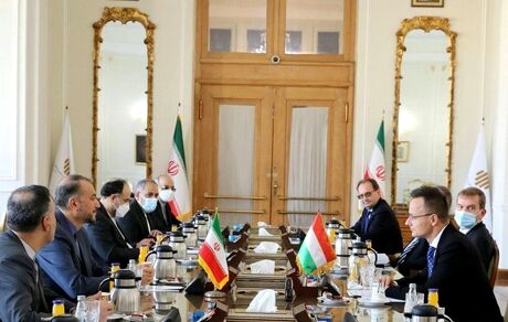 امضای ۵ یادداشت تفاهم همکاری بین ایران و مجارستان