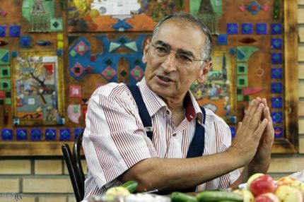 زیباکلام: هم شاه‌پرست‌ها، هم حزب‌اللهی‌ها می‌خواهند سر به تن من نباشد