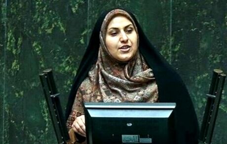 هیات‌رئیسه مجلس به نمایندگان زن: بچه‌داری کنید