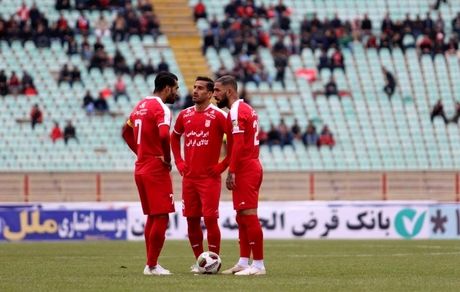 شجاعی و دژآگه در تراکتور ماندنی شدند