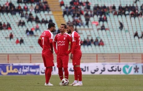 شجاعی و دژآگه در تراکتور ماندنی شدند