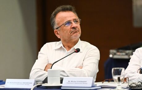 داورزنی: از منتشرکنندگان خبر کذب اعزام نفرات اضافه به آمریکا شکایت خواهیم کرد