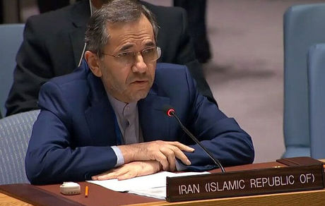 تخت‌روانچی: آمریکا صلاحیت استفاده از مکانیسم ماشه را ندارد