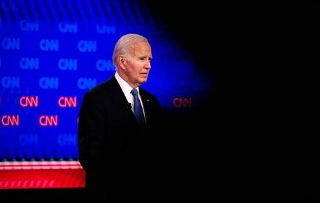 جو بایدن کنار نمی‌رود