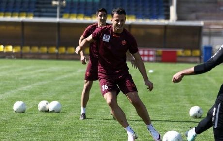 دست گل محمدی برای خط حمله پرسپولیس باز شد