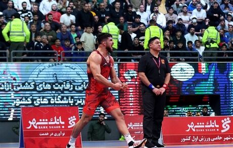 بانک شهر قهرمان لیگ برتر کشتی آزاد شد / استقلال نایب قهرمان شد