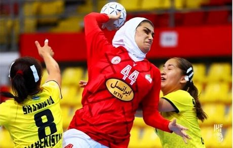 تیم ملی هندبال دختران ایران مقابل ایسلند شکست خورد