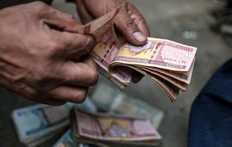 لغو محدودیت برداشت حقوق ماهیانه از بانک در افغانستان