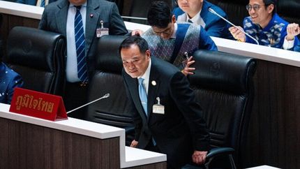 پارلمان تایلند برای برگزاری انتخابات زودهنگام منحل شد