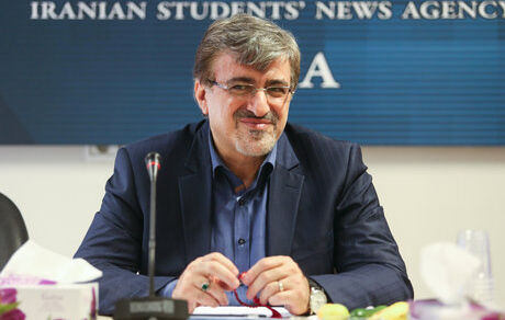 رییس سازمان محیط زیست برای خشکسالی و آلودگی هوا برنامه داشته باشد