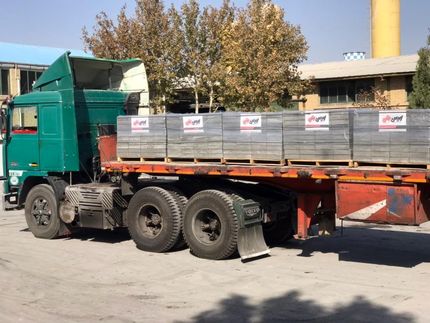 بارگیری اولین محموله محصولات صادراتی قطعات بتنی شهرداری ارومیه به اروپا