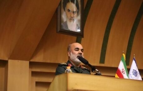 اگر ملل اسلامی در کنار هم بیایند مانند سیل استکبار را نابود می‌کند