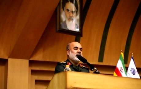 اگر ملل اسلامی در کنار هم بیایند مانند سیل استکبار را نابود می‌کند