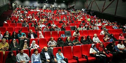 فروش ۵۸ میلیارد تومانی سینماهای کشور در تعطیلات نوروزی / فسیل صدرنشین فیلم‌ها