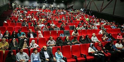 فروش ۵۸ میلیارد تومانی سینماهای کشور در تعطیلات نوروزی / فسیل صدرنشین فیلم‌ها