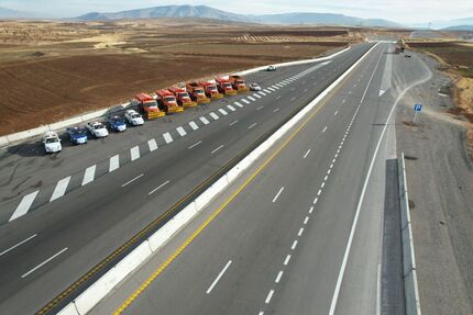 افتتاح ۱۸۰ کیلومتر آزادراه تا پایان امسال 