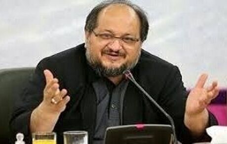 شریعتمداری: امروز شستا زیر نورافکن بزرگ و در اتاق شیشه‌ای فعالیت می‌کند