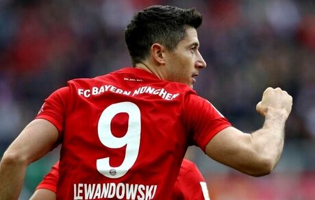 
بایرن پیروز شد و به صدر جدول صعود کرد/ دورتموند بازهم امتیاز از دست داد
