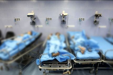 مسمومیت ۴۰ نفر از دانشجویان دانشکده علوم پزشکی شوشتر بعد از صرف شام