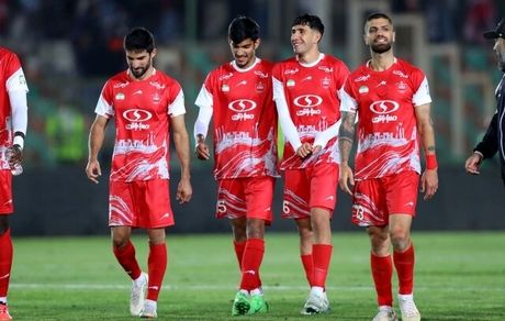 تمدید قرارداد وحید امیری و یک بازیکن دیگر پرسپولیس با قرمزها