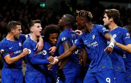 تاتنهام دربی لندن را واگذار کرد