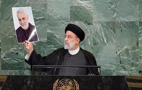 خانواده شهدای ترور کشور خطاب به رئیس‌جمهور: صدای ملت ایران بودید